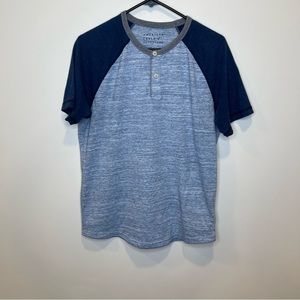 American Eagle Short Sleeve Blue Two Toned Henley T Shirt